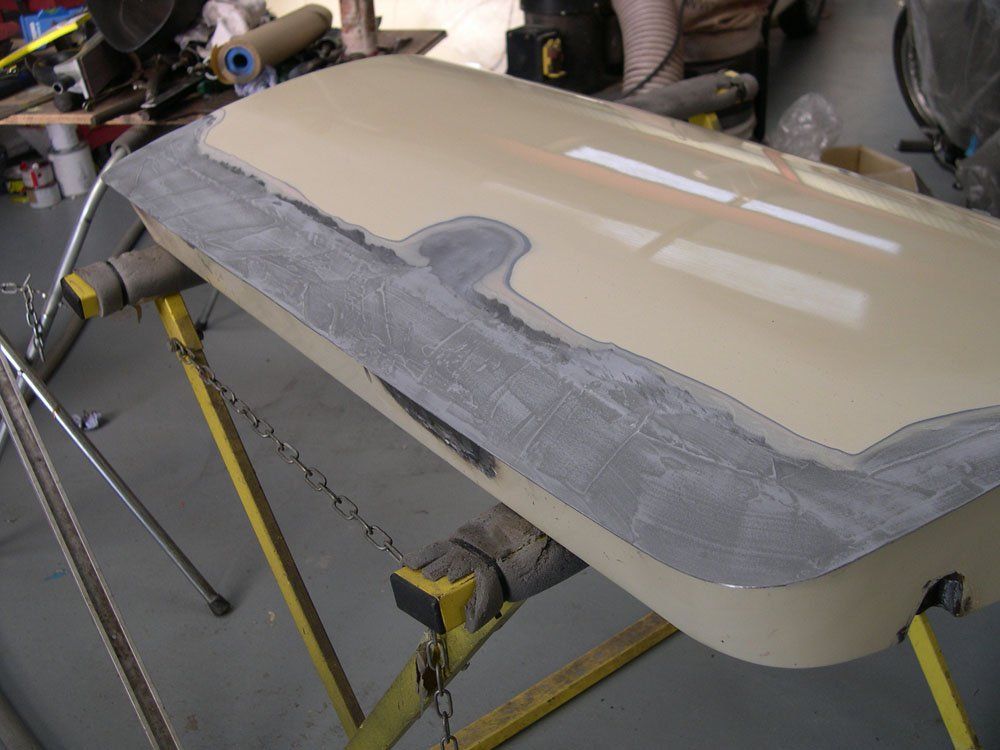 Alfa Romeo 2800 Spider panel repaint