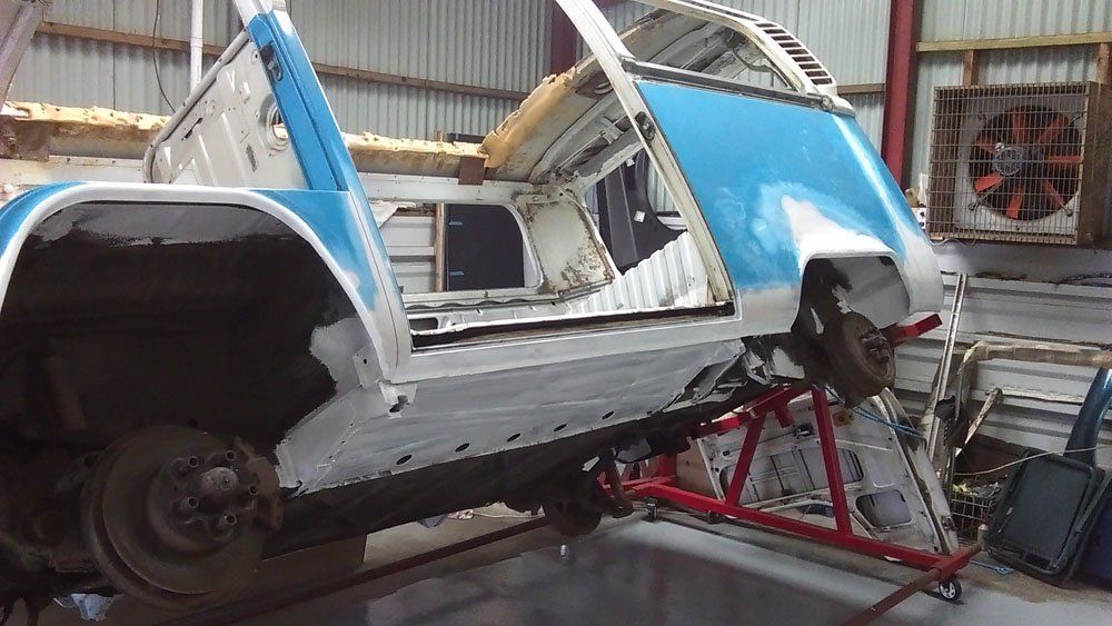 VW Camper Bay Window bodywork restoration